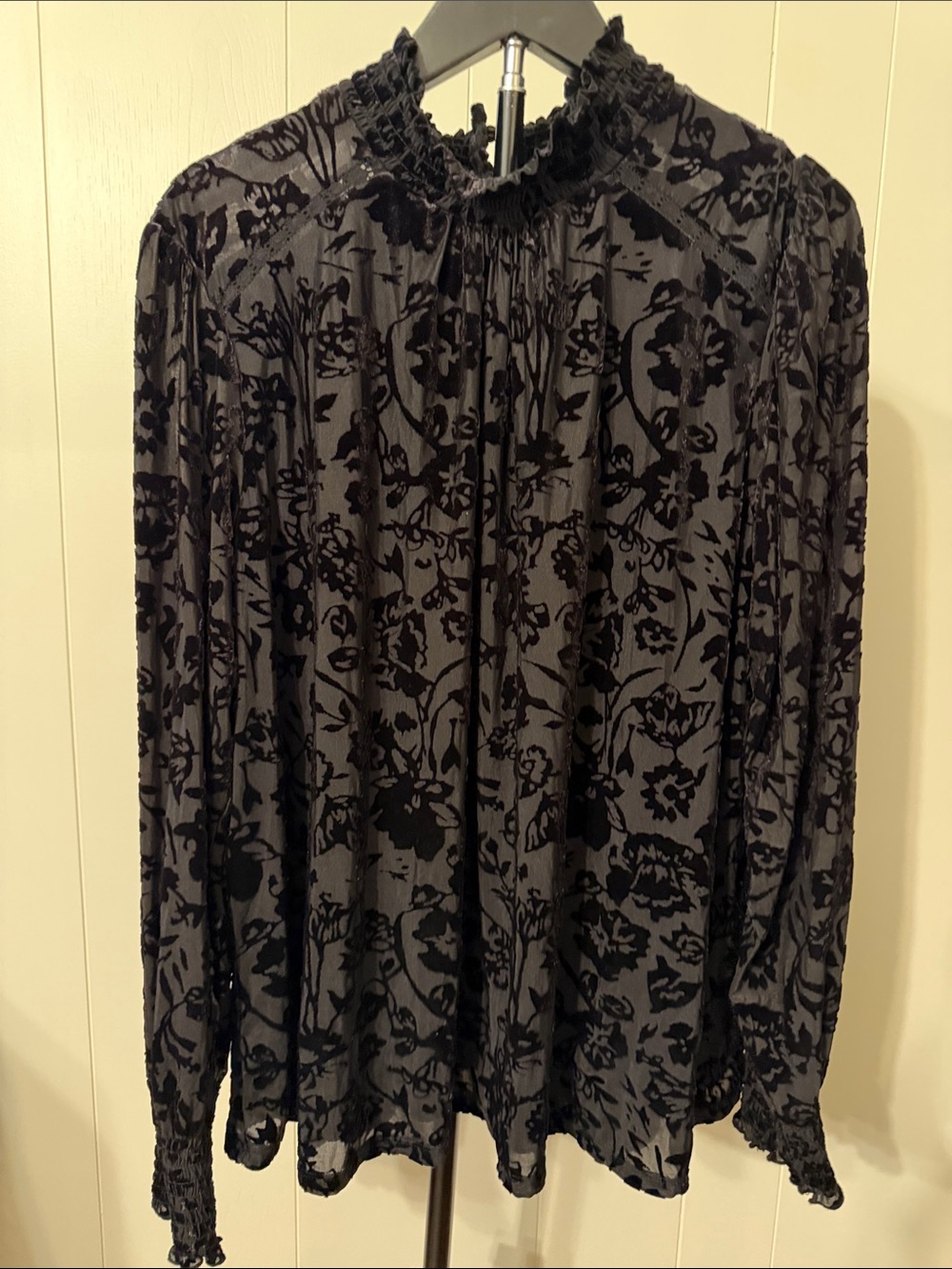 Knox Rose Black Floral Velvet Burnout Ruffle-Neck Blouse